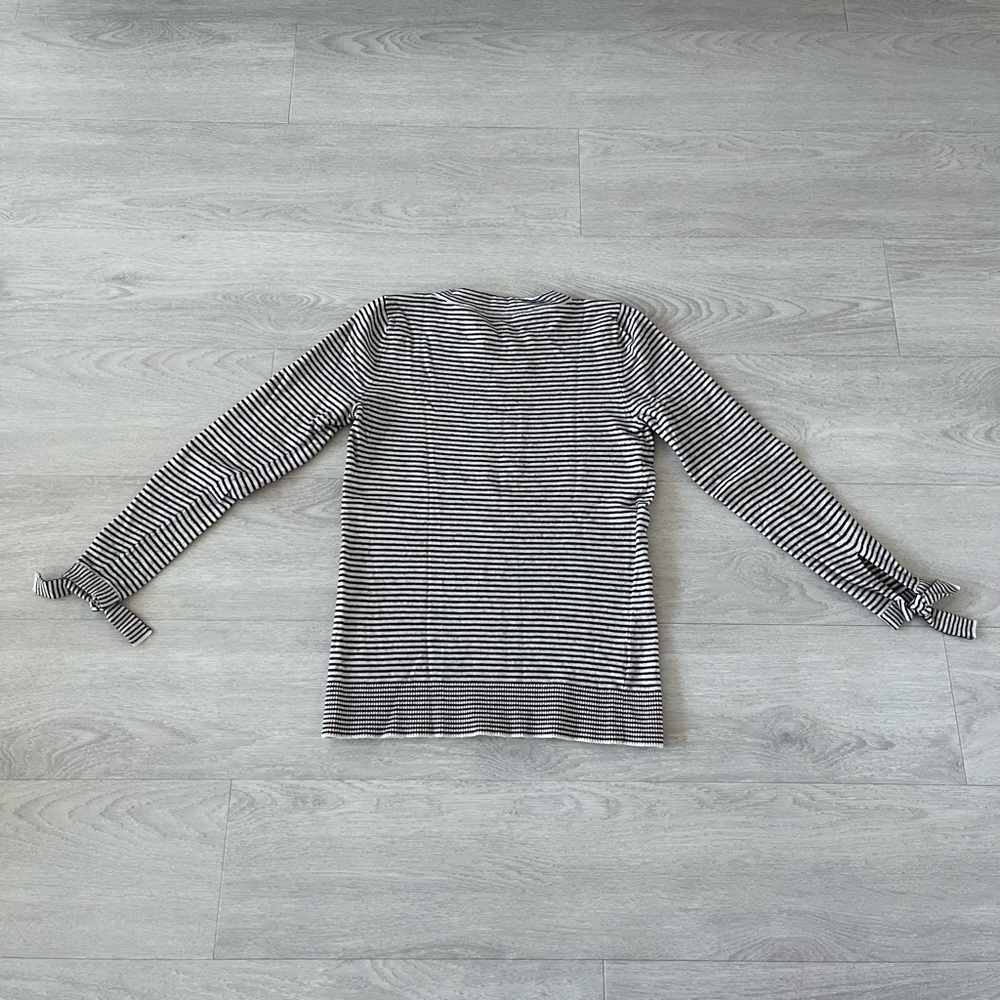 LOFT Sweater - Picture 3 of 6